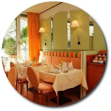 Szálloda The Ascot 4*