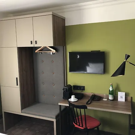 The Ascot 4* קלן