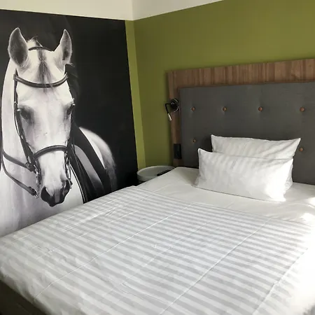 Hotel The Ascot Colónia