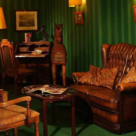The Ascot Hotell 4*