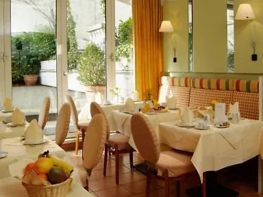 Hotell The Ascot Köln