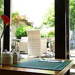 The Ascot 4* קלן