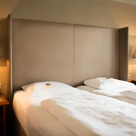 The Ascot 4* Kolonia
