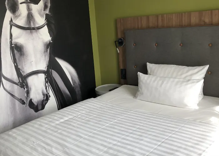 Hotel The Ascot Colónia