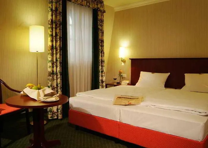 Hotel The Ascot Colónia